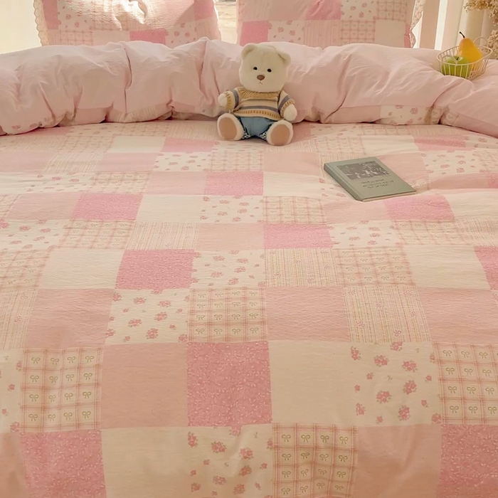 91家纺网 家纺一手货源 找家纺 繁花家居 2025新款镂空白色花边直播热款四件套 糖心花园