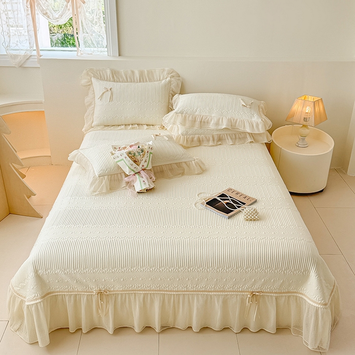 91家纺网 家纺一手货源 找家纺 （总）蓝邻家纺 2025春夏新款PE提花海岛皱花边织带款凉席系列-场景二