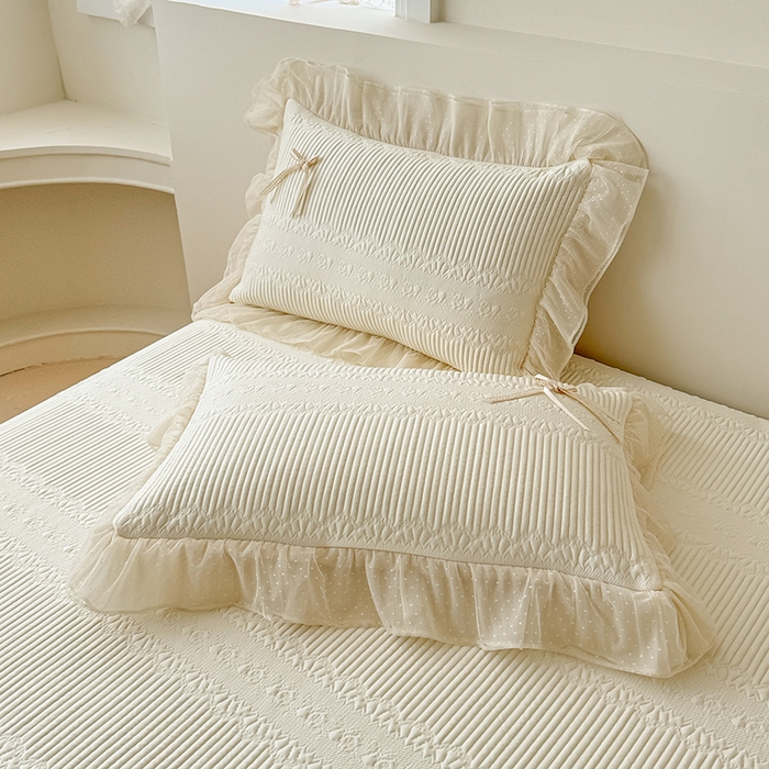 91家纺网 家纺一手货源 找家纺 （总）蓝邻家纺 2025春夏新款PE提花海岛皱花边织带款凉席系列-场景二