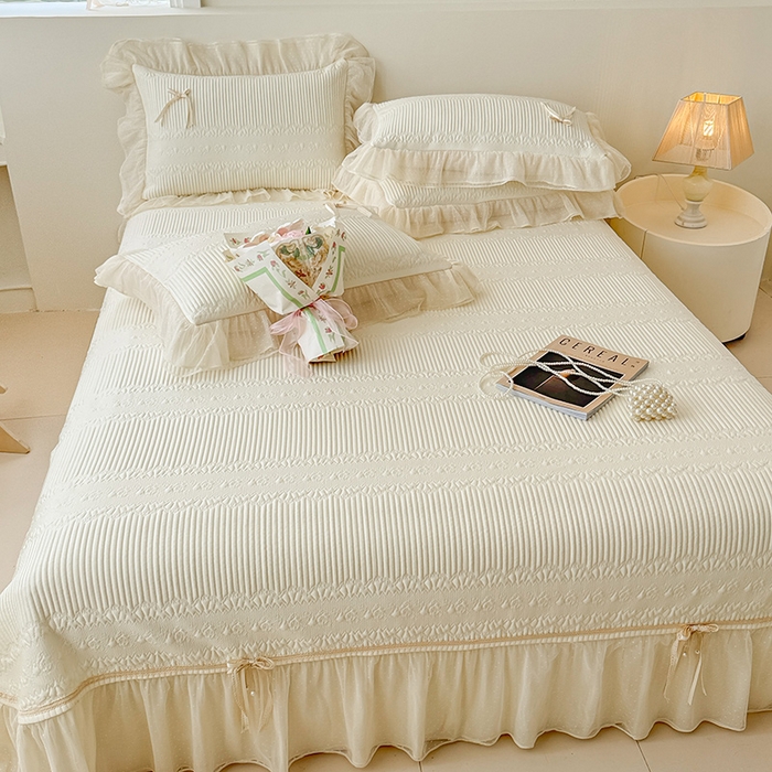 91家纺网 家纺一手货源 找家纺 （总）蓝邻家纺 2025春夏新款PE提花海岛皱花边织带款凉席系列-场景二