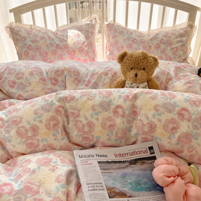 91家纺网 家纺一手货源 找家纺 繁花家居 2025新款镂空白色花边直播热款四件套 晚香玉