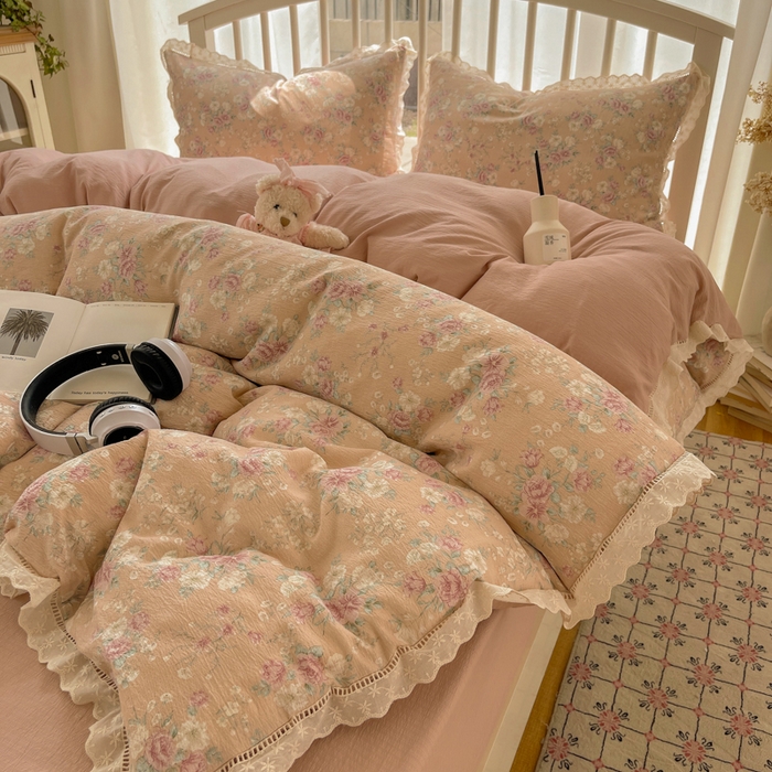 91家纺网 家纺一手货源 找家纺 繁花家居 2025新款镂空白色花边直播热款四件套 雾岛长歌