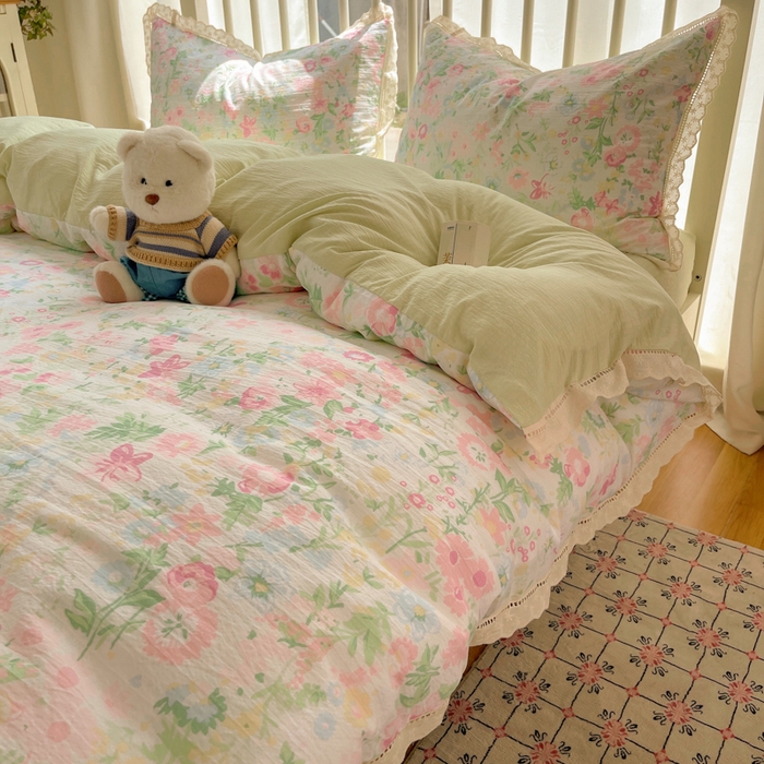 91家纺网 家纺一手货源 找家纺 繁花家居 2025新款镂空白色花边直播热款四件套 雨过天青