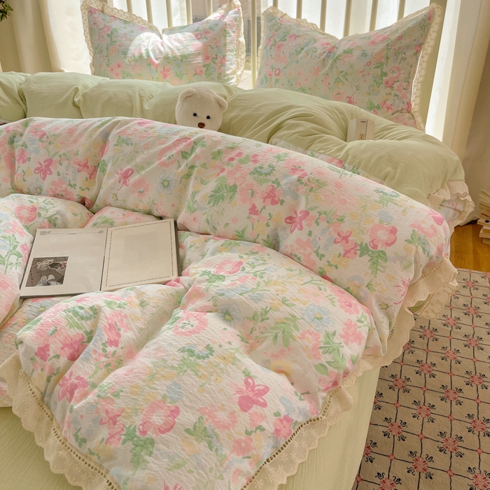 91家纺网 家纺一手货源 找家纺 繁花家居 2025新款镂空白色花边直播热款四件套 雨过天青