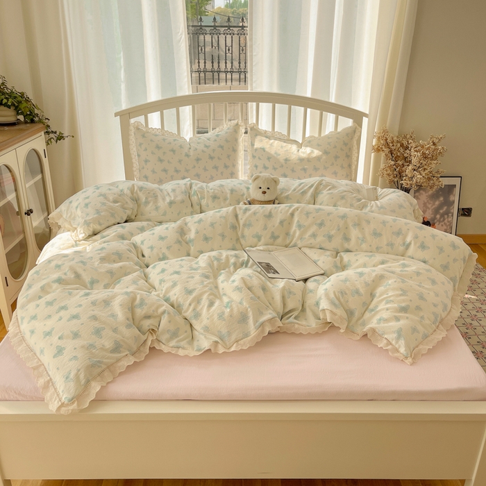 91家纺网 家纺一手货源 找家纺 繁花家居 2025新款镂空白色花边直播热款四件套 雾中蝶舞