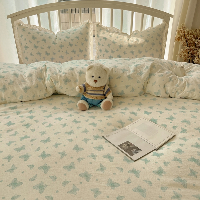 91家纺网 家纺一手货源 找家纺 繁花家居 2025新款镂空白色花边直播热款四件套 雾中蝶舞