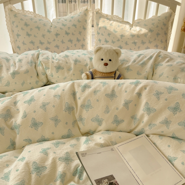 91家纺网 家纺一手货源 找家纺 繁花家居 2025新款镂空白色花边直播热款四件套 雾中蝶舞