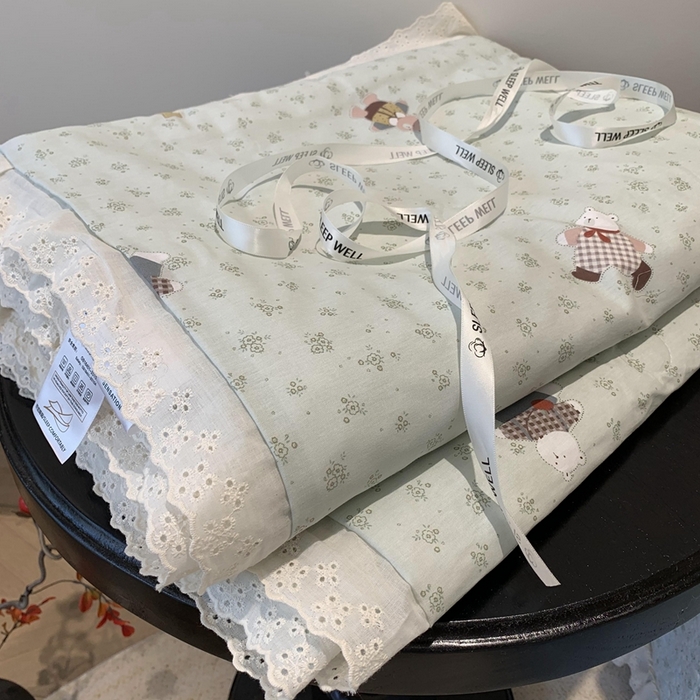 91家纺网 家纺一手货源 找家纺 莱豫2025新款纯棉花边夏被床盖 小花熊-夏被