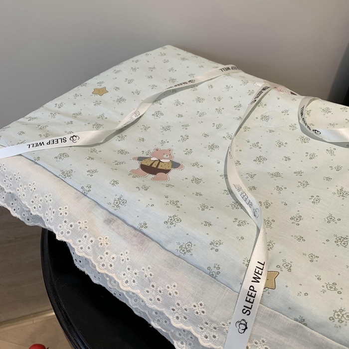 91家纺网 家纺一手货源 找家纺 莱豫2025新款纯棉花边夏被床盖 小花熊-夏被