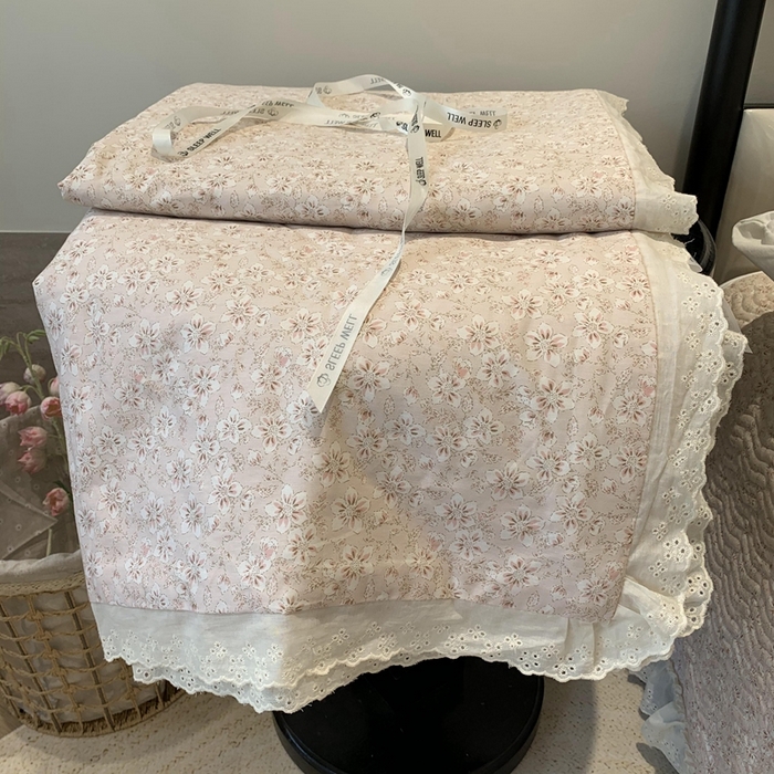 91家纺网 家纺一手货源 找家纺 莱豫2025新款纯棉花边夏被床盖 樱花-夏被