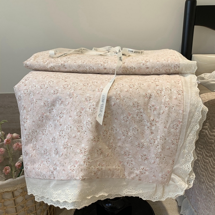 91家纺网 家纺一手货源 找家纺 莱豫2025新款纯棉花边夏被床盖 樱花-夏被