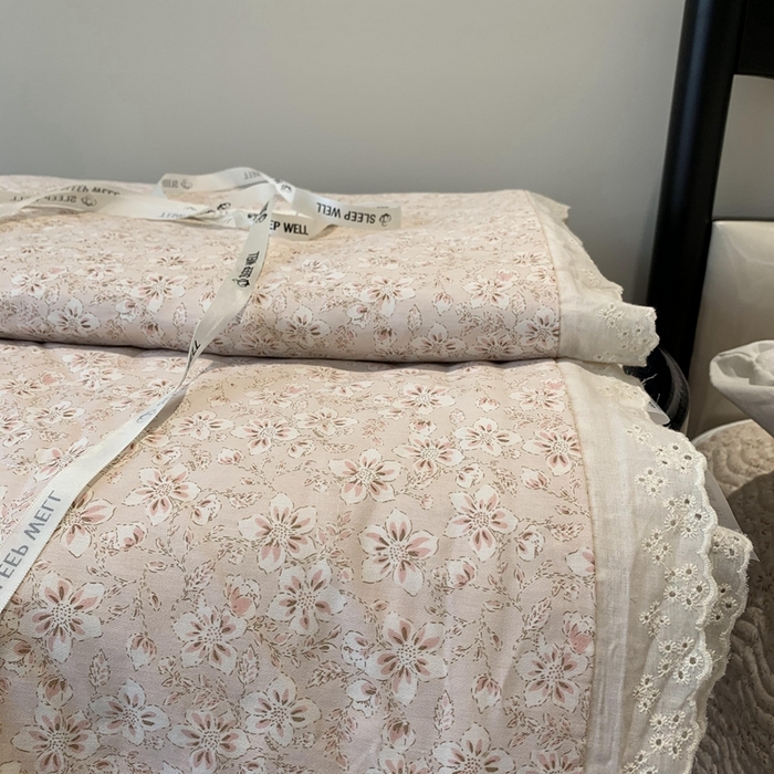 91家纺网 家纺一手货源 找家纺 莱豫2025新款纯棉花边夏被床盖 樱花-夏被