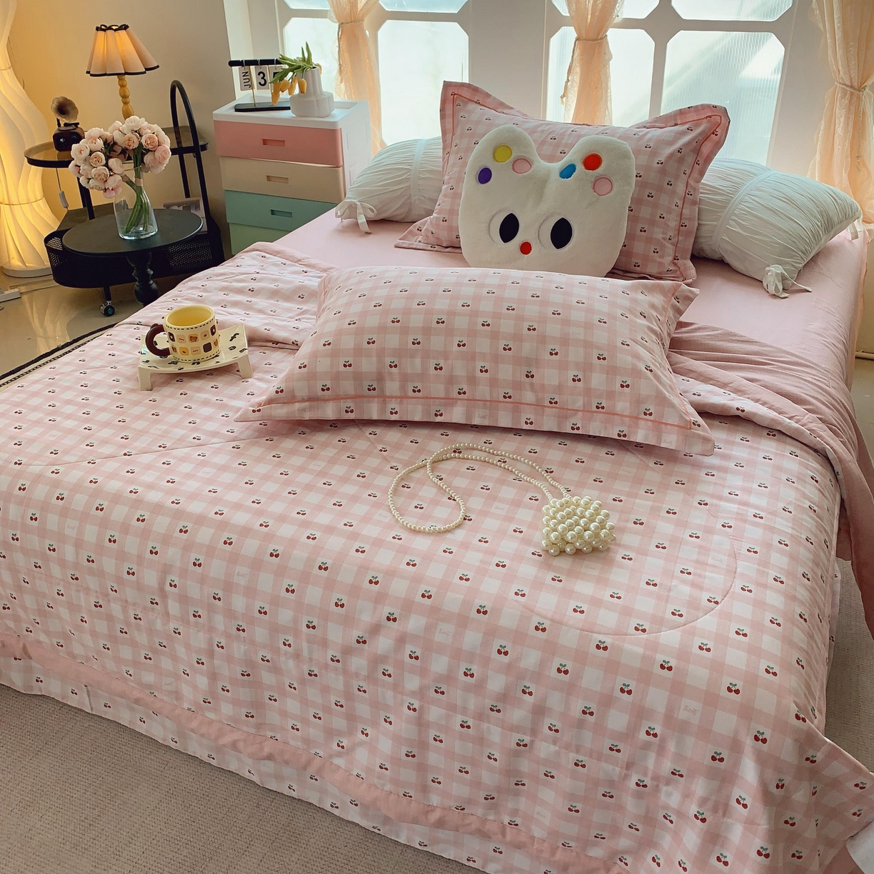 91家纺网 家纺一手货源 找家纺 莱豫家纺 2025春夏新款纯棉全棉夏被夏凉被四件套 樱桃格子粉