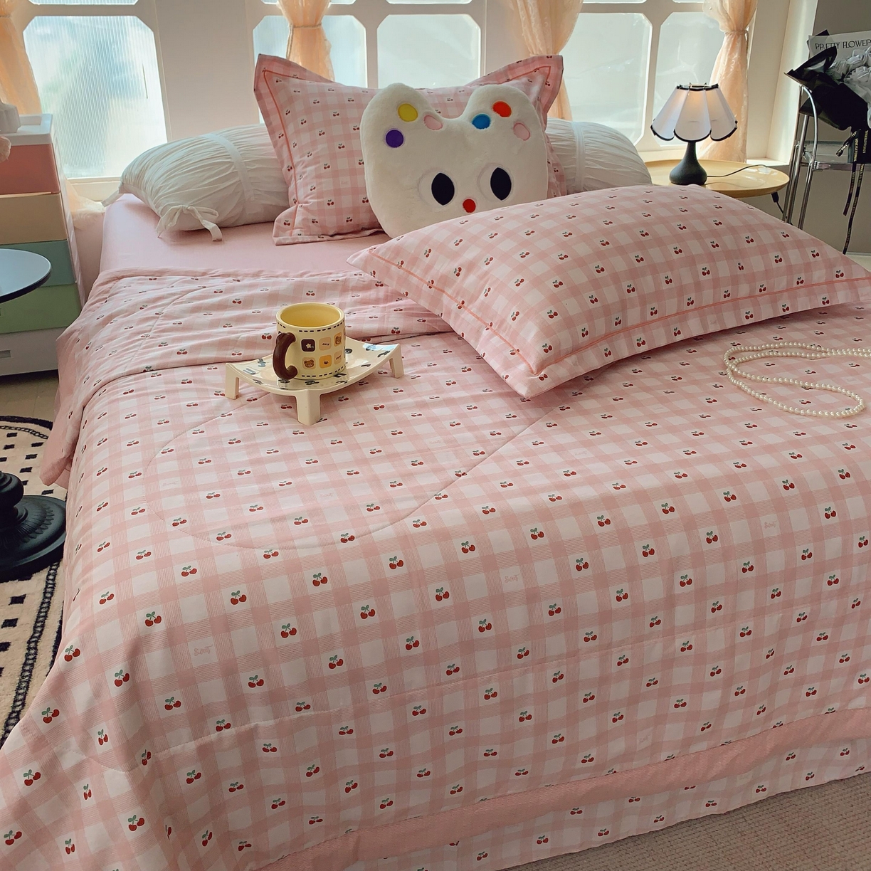 91家纺网 家纺一手货源 找家纺 莱豫家纺 2025春夏新款纯棉全棉夏被夏凉被四件套 樱桃格子粉