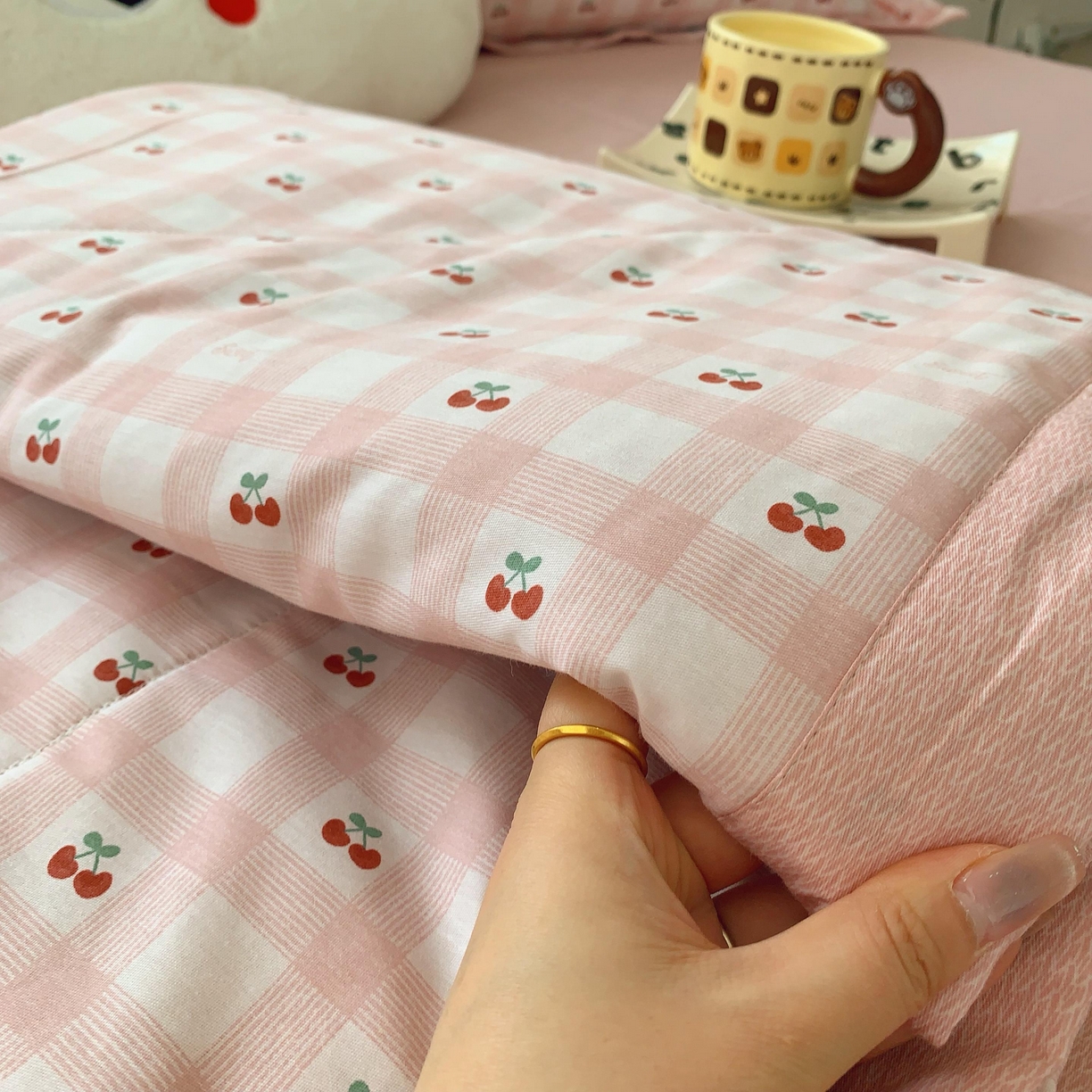 91家纺网 家纺一手货源 找家纺 莱豫家纺 2025春夏新款纯棉全棉夏被夏凉被四件套 樱桃格子粉