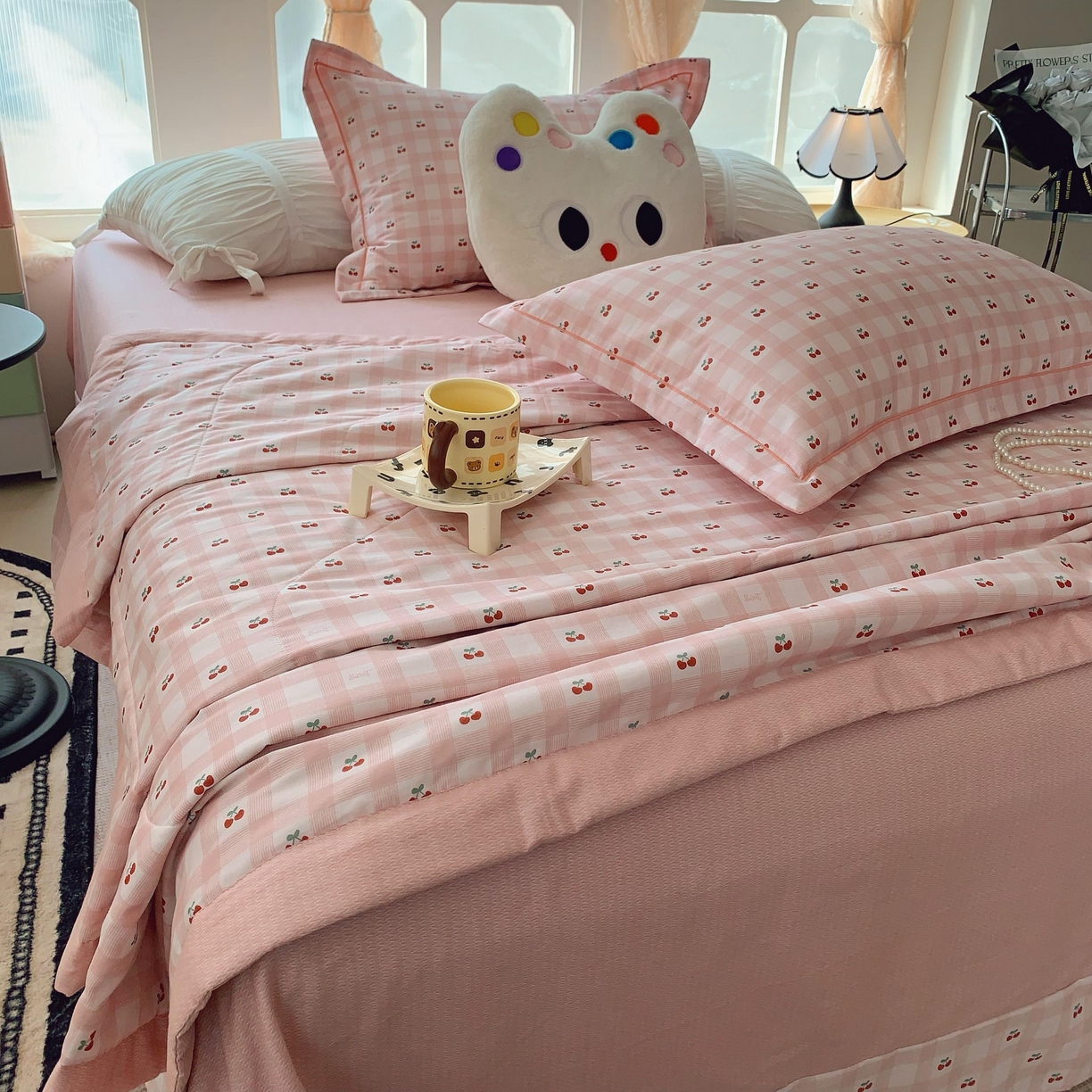 91家纺网 家纺一手货源 找家纺 莱豫家纺 2025春夏新款纯棉全棉夏被夏凉被四件套 樱桃格子粉