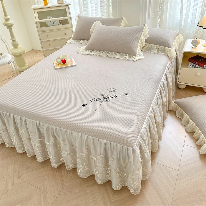 91家纺网 家纺一手货源 找家纺 （总）好儿喜家纺 2025新款玫瑰花床裙凉席  A类面料