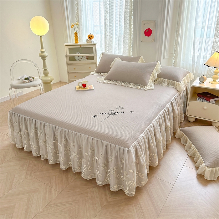 91家纺网 家纺一手货源 找家纺 （总）好儿喜家纺 2025新款玫瑰花床裙凉席  A类面料