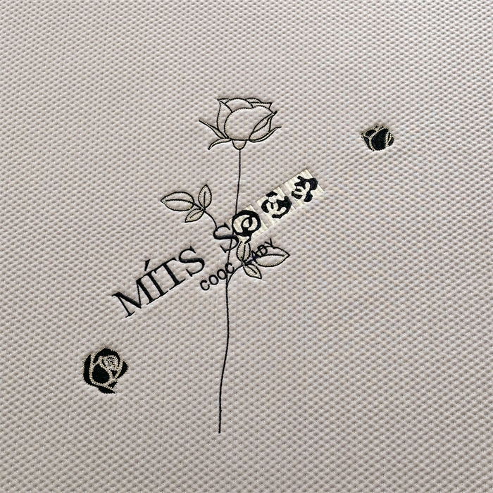 91家纺网 家纺一手货源 找家纺 （总）好儿喜家纺 2025新款玫瑰花床裙凉席  A类面料