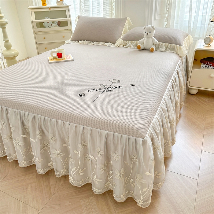 91家纺网 家纺一手货源 找家纺 （总）好儿喜家纺 2025新款玫瑰花床裙凉席  A类面料