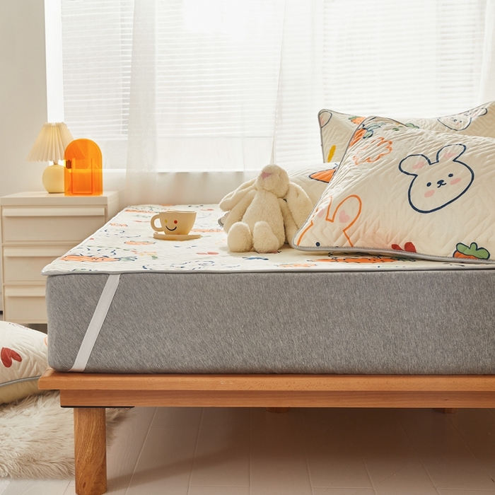 91家纺网 家纺一手货源 找家纺 舒居家纺 2025新款全棉纯棉软床垫 飞天萝卜兔