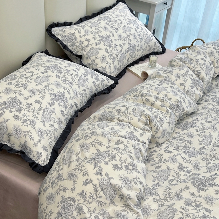 91家纺网 家纺一手货源 找家纺 荣轩 2024新款全棉印花双层纱四件套 皱皱纱花边款 雾野山茶