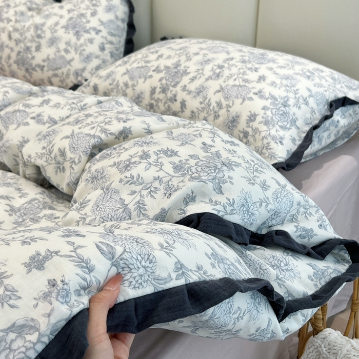 91家纺网 家纺一手货源 找家纺 荣轩 2024新款全棉印花双层纱四件套 皱皱纱花边款 雾野山茶