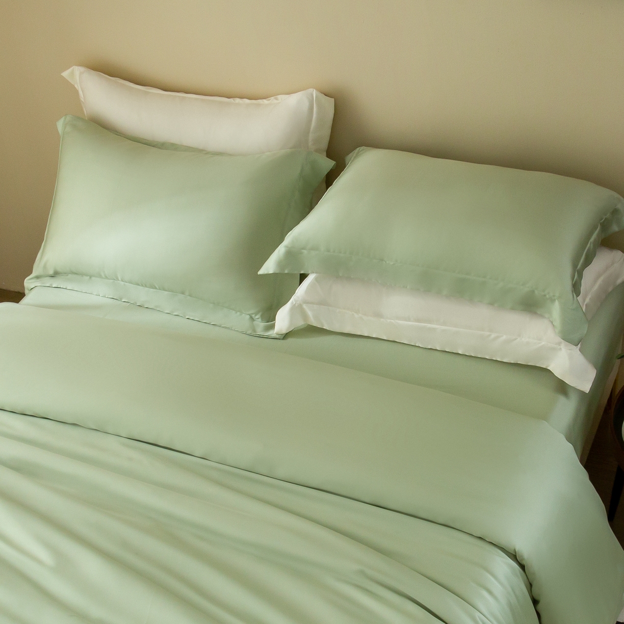 91家纺网 家纺一手货源 找家纺 ONE TWO ONE 121 2025新款60支奥地利进口兰精天丝秋风系列单品-枕套 多瑙绿