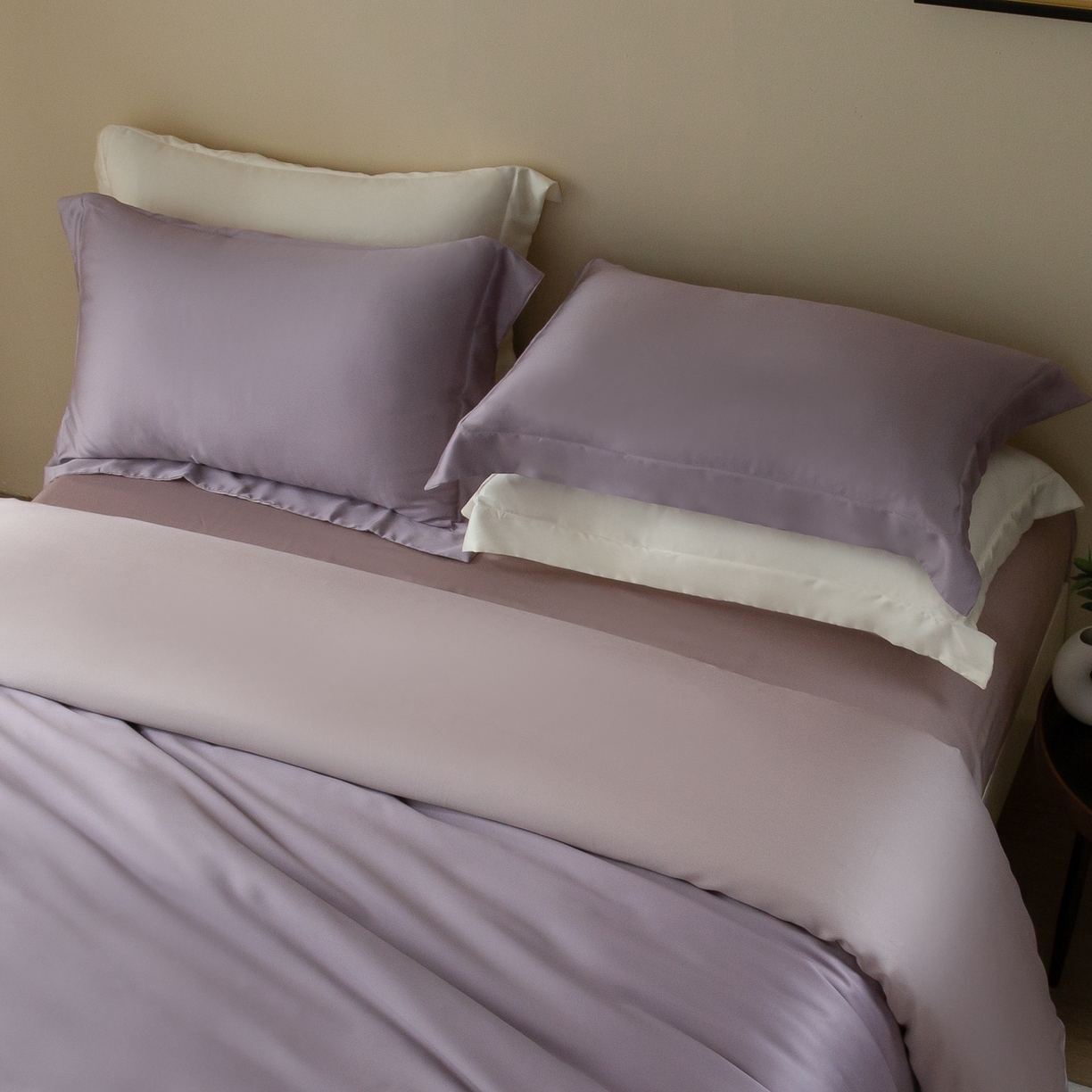 91家纺网 家纺一手货源 找家纺 ONE TWO ONE 121 2025新款60支奥地利进口兰精天丝秋风系列单品-枕套 浅藤紫