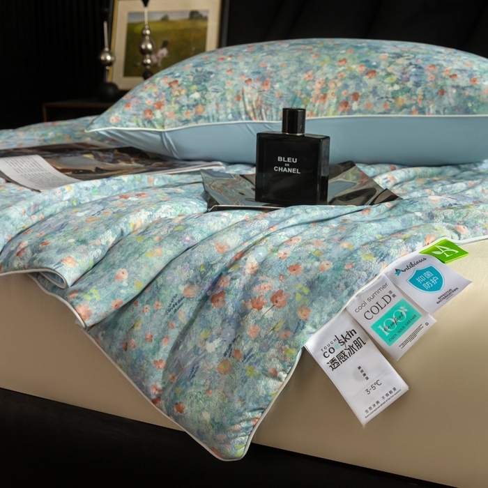 91家纺网 家纺一手货源 找家纺 锦禾穗 2025新款锦禾穗锦氨数码印花夏被 丛林漫步