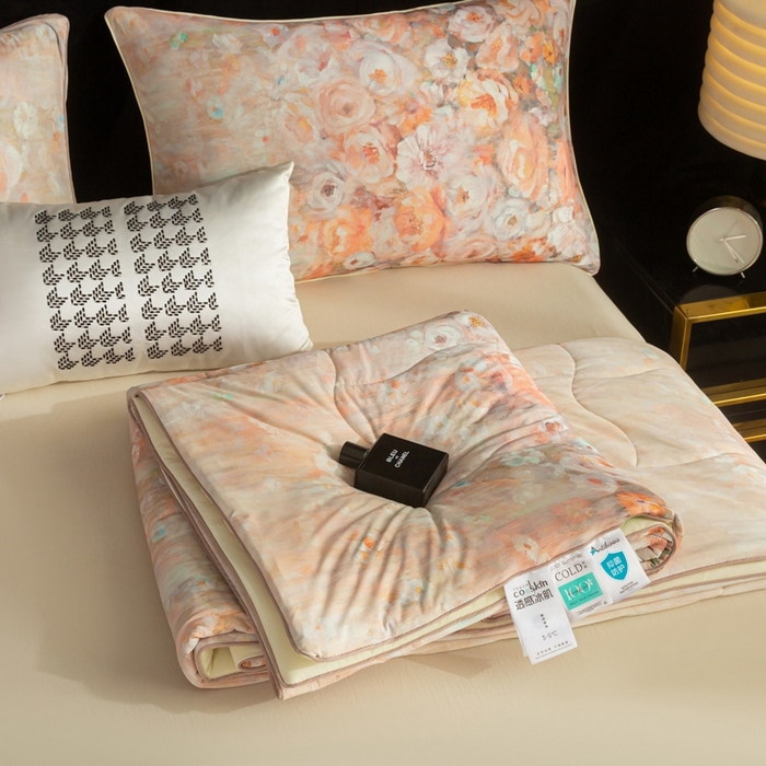 91家纺网 家纺一手货源 找家纺 锦禾穗 2025新款锦禾穗锦氨数码印花夏被 洛可可