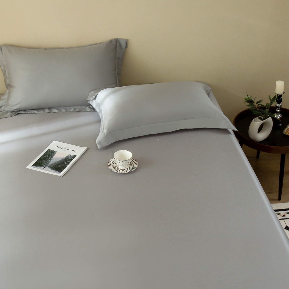 91家纺网 家纺一手货源 找家纺 ONE TWO ONE 121 2025新款60支奥地利进口兰精天丝秋风系列单品-枕套 布鲁灰