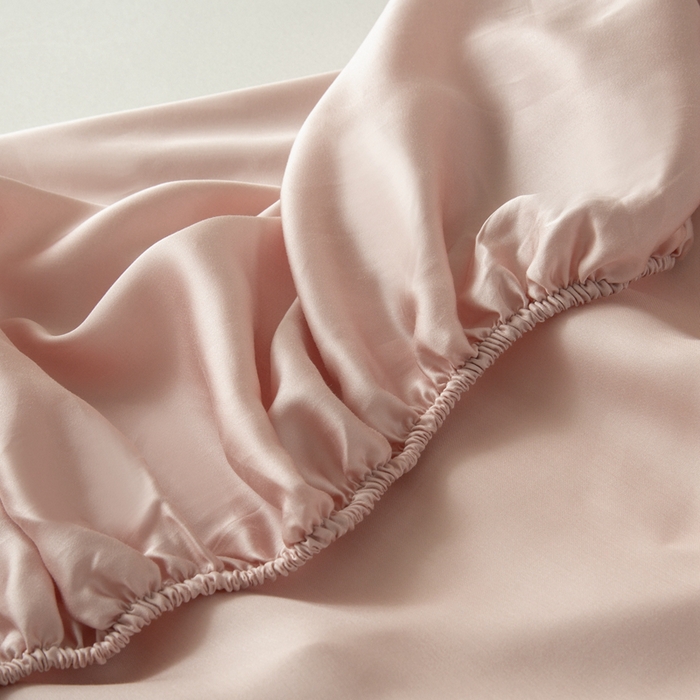 91家纺网 家纺一手货源 找家纺 ONE TWO ONE 121 2025新款60支奥地利进口兰精天丝秋风系列单品-床单床笠 柔粉