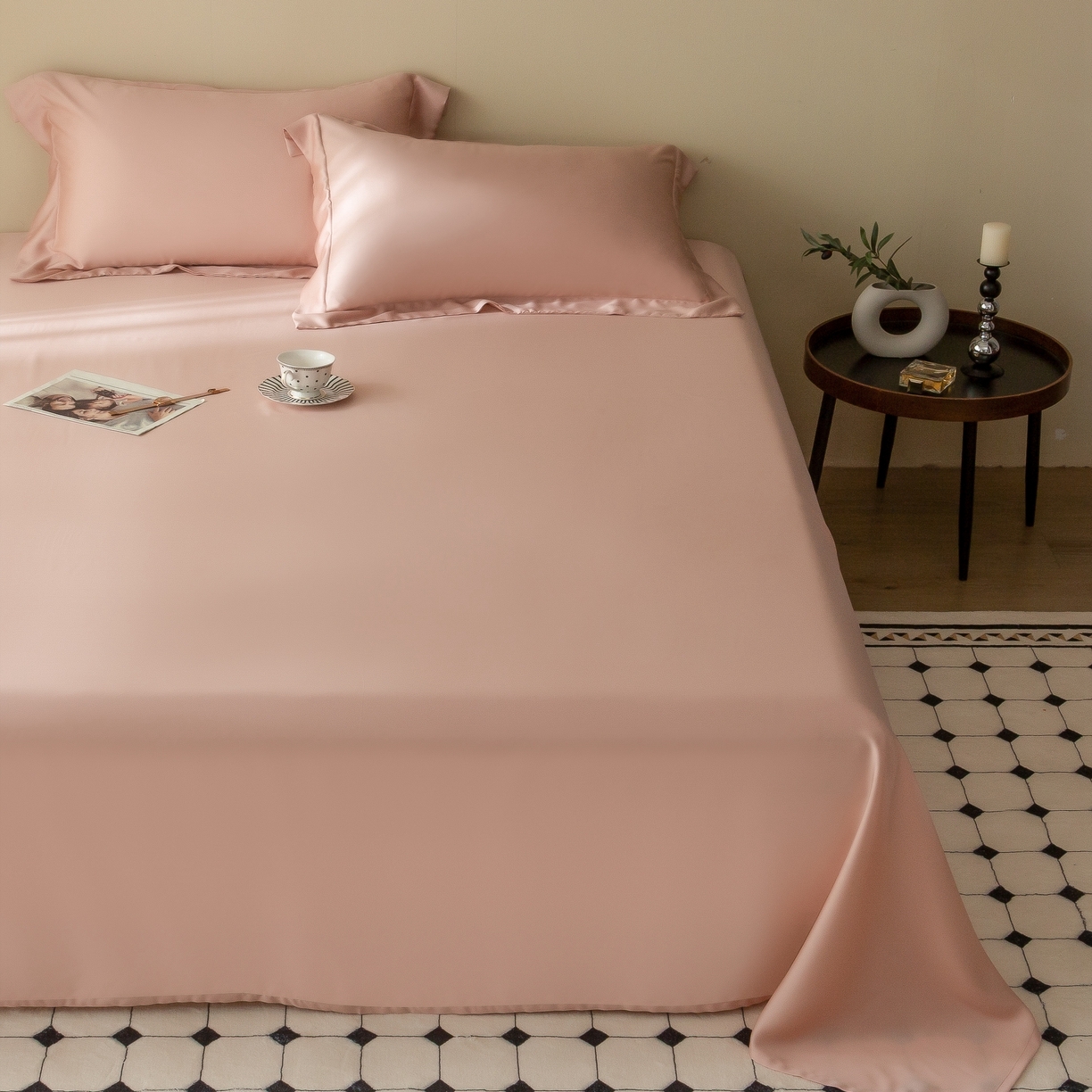 91家纺网 家纺一手货源 找家纺 ONE TWO ONE 121 2025新款60支奥地利进口兰精天丝秋风系列单品-床单床笠 柔粉