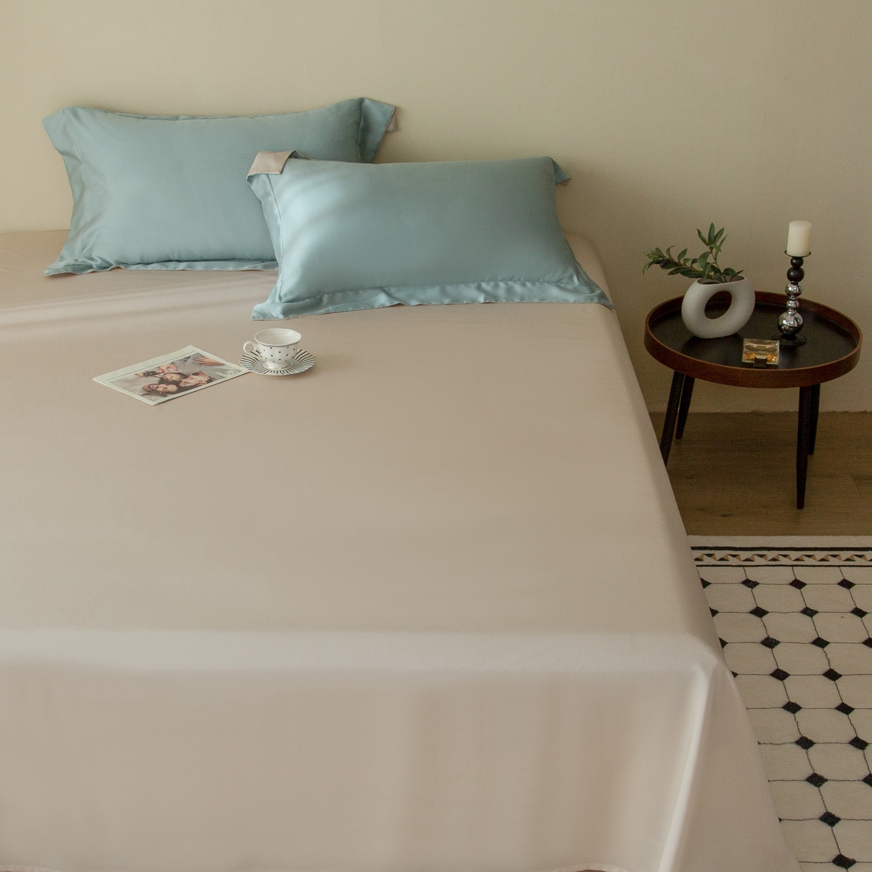 91家纺网 家纺一手货源 找家纺 ONE TWO ONE 121 2025新款60支奥地利进口兰精天丝秋风系列单品-枕套 莫兰棕