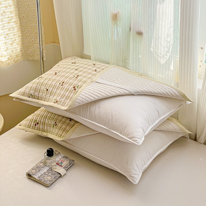 91家纺网 家纺一手货源 找家纺 雅萱家纺 2025新款全棉绗缝夹棉枕巾 格子樱桃-枕巾 50*80cm一对