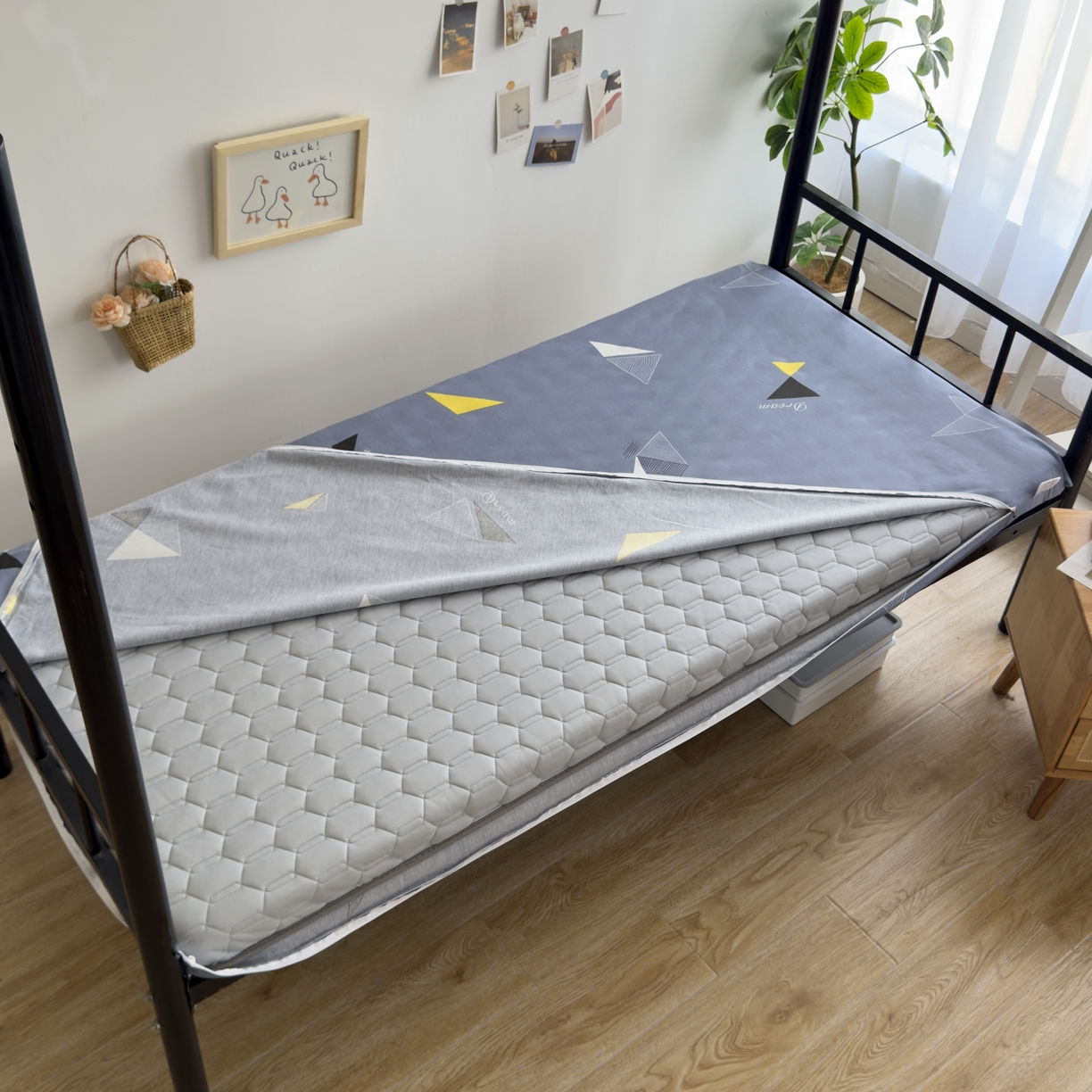 91家纺网 家纺一手货源 找家纺 （总）凌云家纺 2025新款全棉学生宿舍单人床垫海绵垫租房专用可拆卸