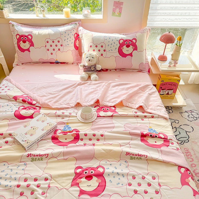 91家纺网 家纺一手货源 找家纺 栩裕纺织 2025新款全棉印染棉花夏被夏凉被空调被 草莓熊