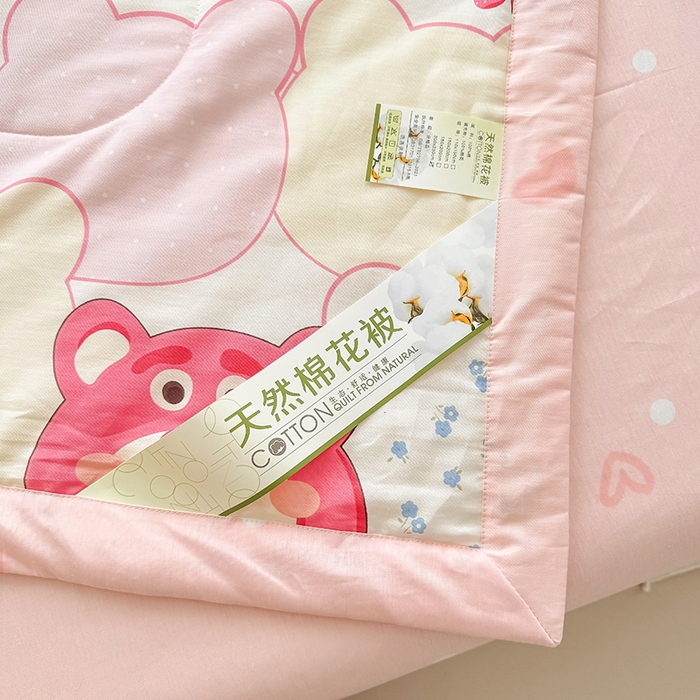 91家纺网 家纺一手货源 找家纺 栩裕纺织 2025新款全棉印染棉花夏被夏凉被空调被 草莓熊