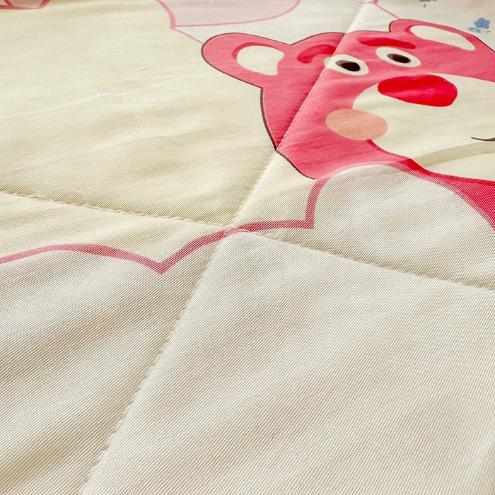 91家纺网 家纺一手货源 找家纺 栩裕纺织 2025新款全棉印染棉花夏被夏凉被空调被 草莓熊