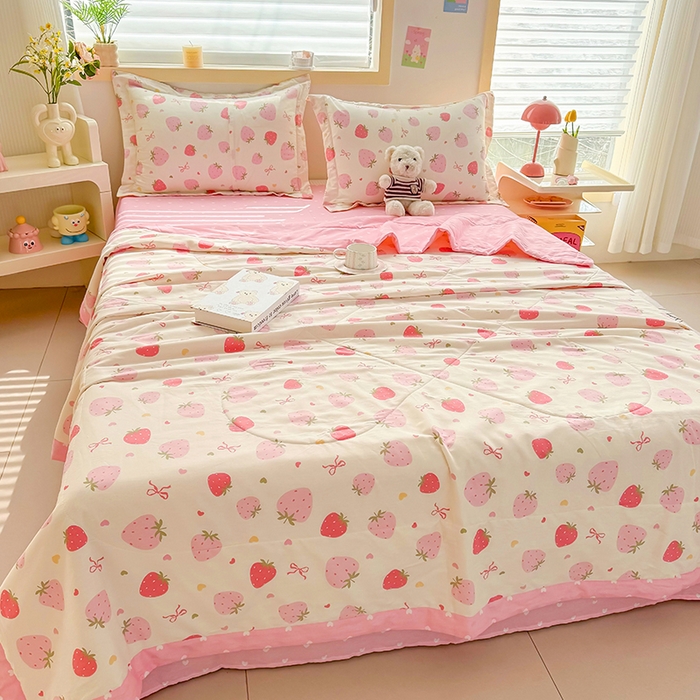 91家纺网 家纺一手货源 找家纺 栩裕纺织 2025新款全棉印染棉花夏被夏凉被空调被 草莓庄园