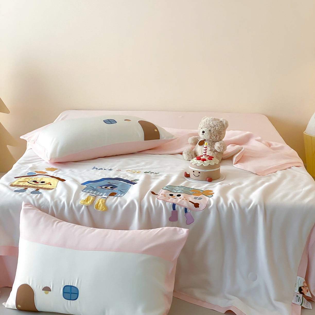 91家纺网 家纺一手货源 找家纺 星野 2025新款50s天丝刺绣夏被夏凉被空调被-格格屋 格格屋-粉