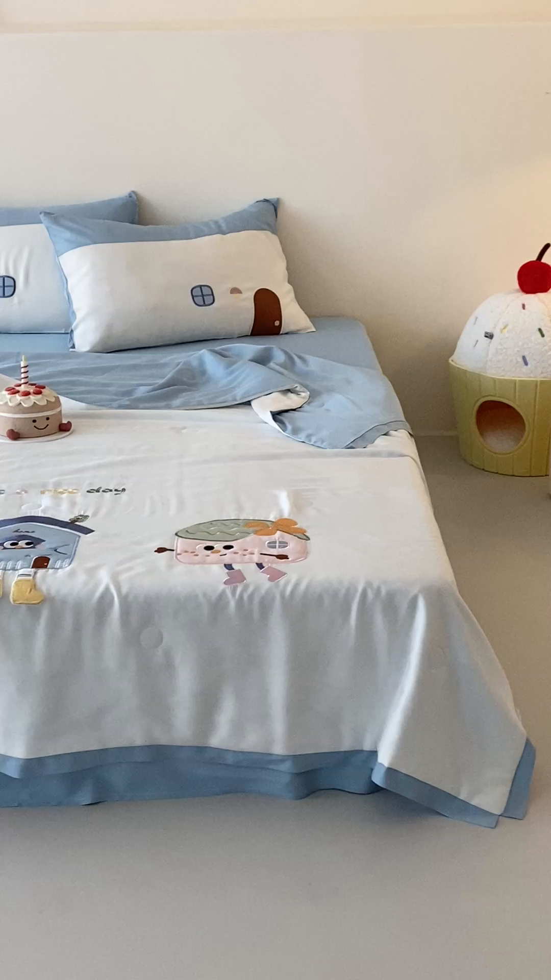 91家纺网 家纺一手货源 找家纺 星野 2025新款50s天丝刺绣夏被夏凉被空调被-格格屋 格格屋-蓝