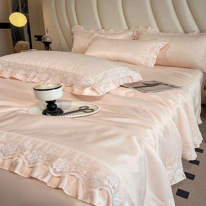 91家纺网 家纺一手货源 找家纺 澳梵家居 2025新款雪莲天丝法式提花夏被四件套-浪漫香榭 浪漫香榭-香槟粉