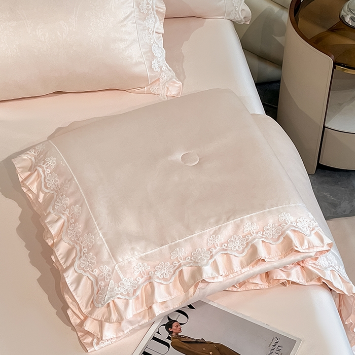 91家纺网 家纺一手货源 找家纺 澳梵家居 2025新款雪莲天丝法式提花夏被四件套-浪漫香榭 浪漫香榭-香槟粉