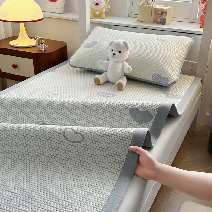 91家纺网 家纺一手货源 找家纺 （总）爱思凯家纺 2025新款【学生】豆豆席-灵萌系列-床席款