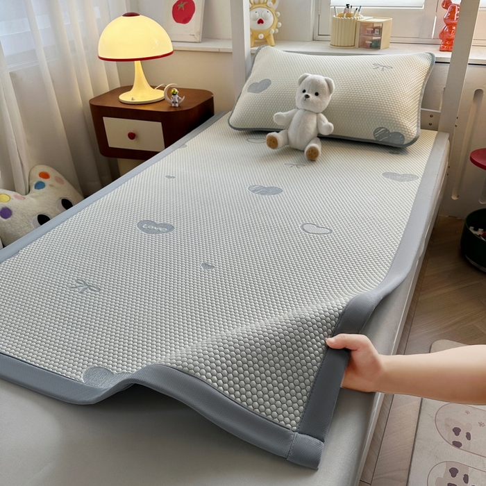 91家纺网 家纺一手货源 找家纺 （总）爱思凯家纺 2025新款【学生】豆豆席-灵萌系列-床席款