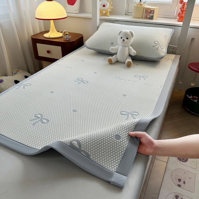 91家纺网 家纺一手货源 找家纺 （总）爱思凯家纺 2025新款【学生】豆豆席-灵萌系列-床席款