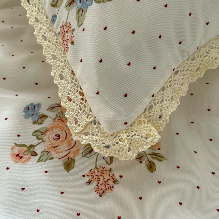 91家纺网 家纺一手货源 找家纺 仟网汇 2025新款针织双层纱镂空花边夏被夏凉被空调被四件套 繁花似锦