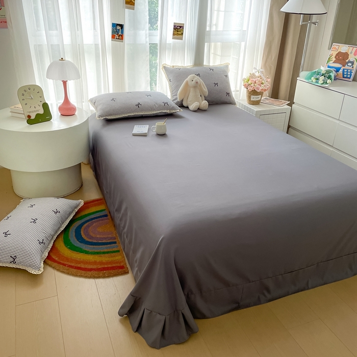 91家纺网 家纺一手货源 找家纺 仟网汇 2025新款针织双层纱镂空花边夏被夏凉被空调被四件套 格子蝴蝶结